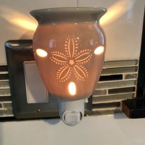 Scentsy Plug In Wax Warmer